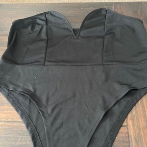 Women’s sleeveless body suit